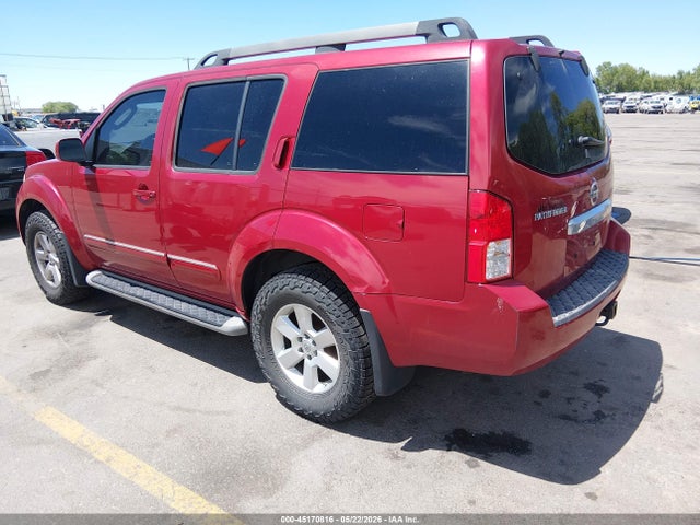 Nissan Pathfinder Sv