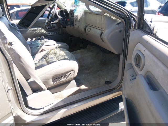 Chevrolet Suburban 2500
