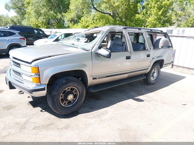 Chevrolet Suburban 2500