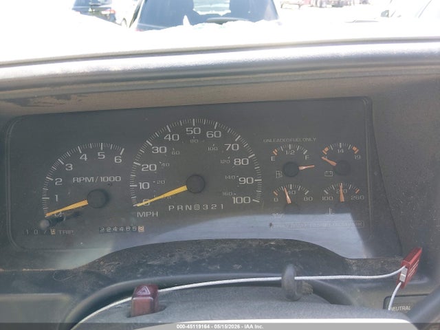 Chevrolet Suburban 2500