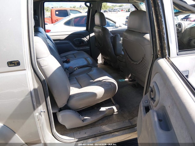 Chevrolet Suburban 2500