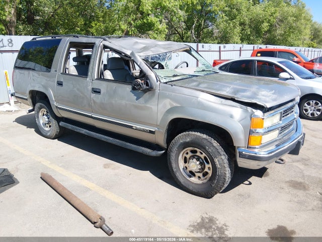 Salvage Chevrolet Suburban 2500 Image