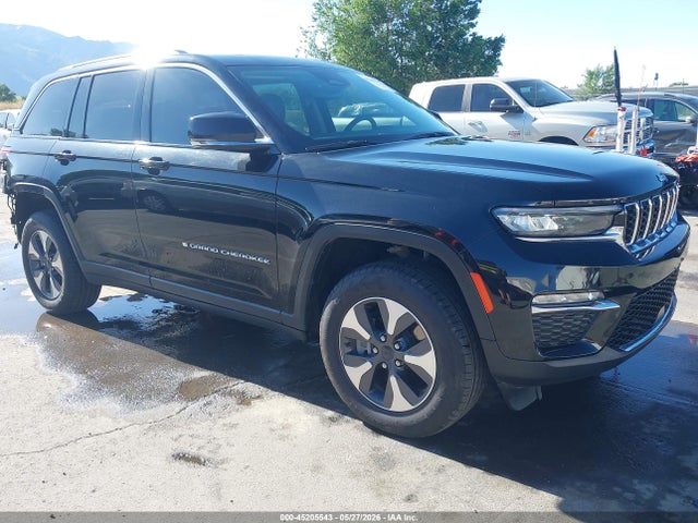 Salvage Jeep Grand Cherokee Image