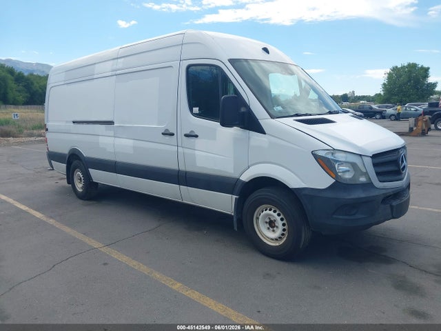 Salvage Mercedes-Benz Sprinter 2500 Image