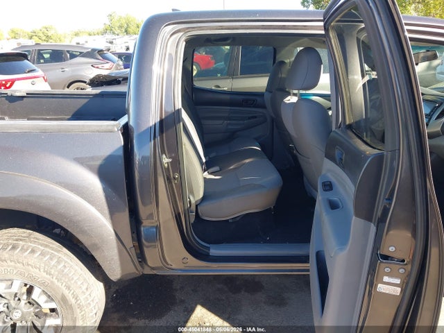 Toyota Tacoma Base V6