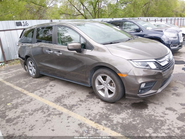 Salvage Honda Odyssey Image