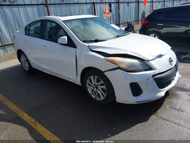 Salvage Mazda Mazda3 Image