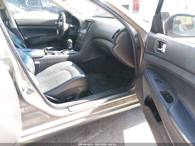 INFINITI G37x
