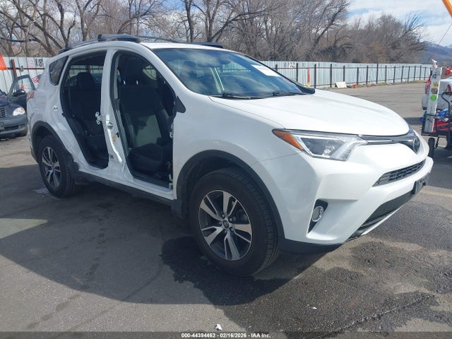 Salvage Toyota RAV4 Image