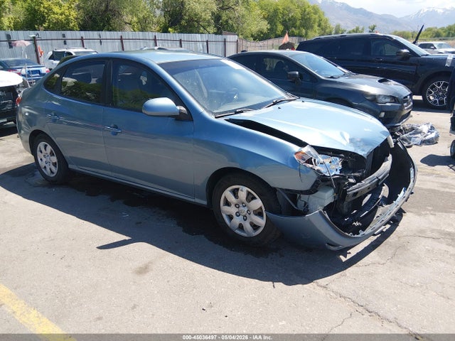 Salvage Hyundai ELANTRA Image