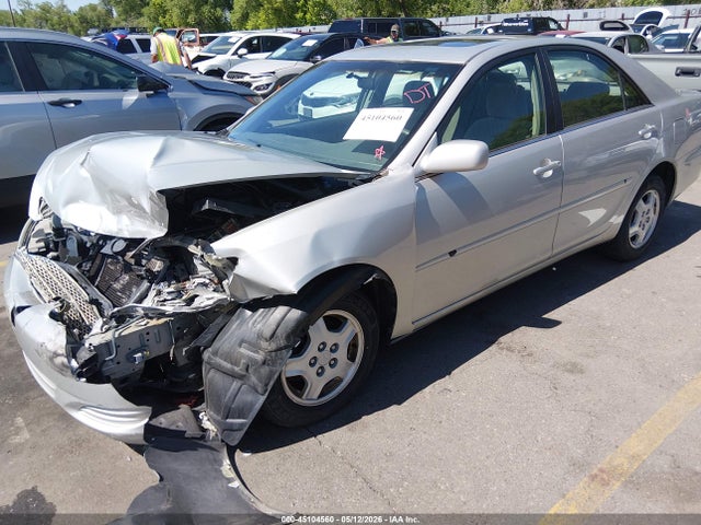 Toyota Camry Le V6