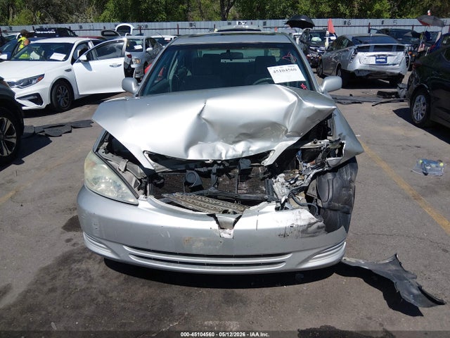 Toyota Camry Le V6
