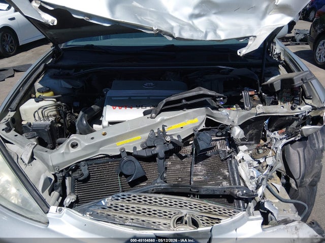 Toyota Camry Le V6