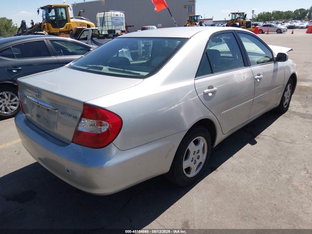 Toyota Camry Le V6
