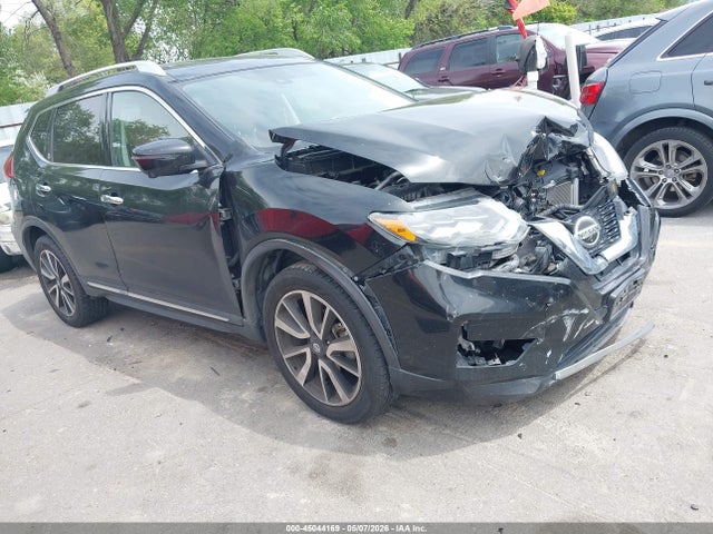 Salvage Nissan Rogue Image