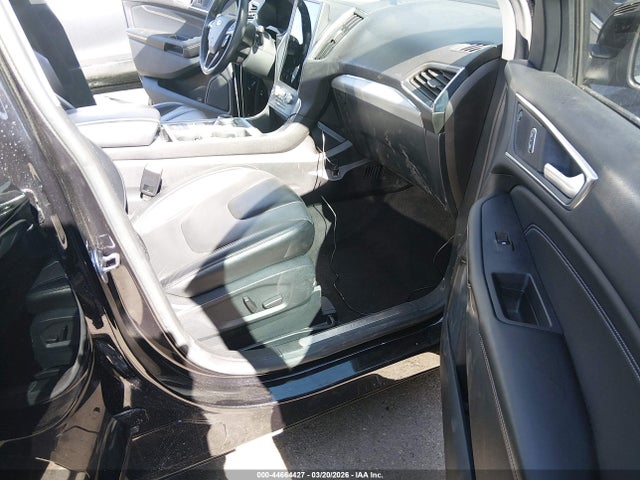 Ford Edge Titanium