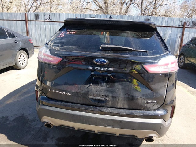Ford Edge Titanium