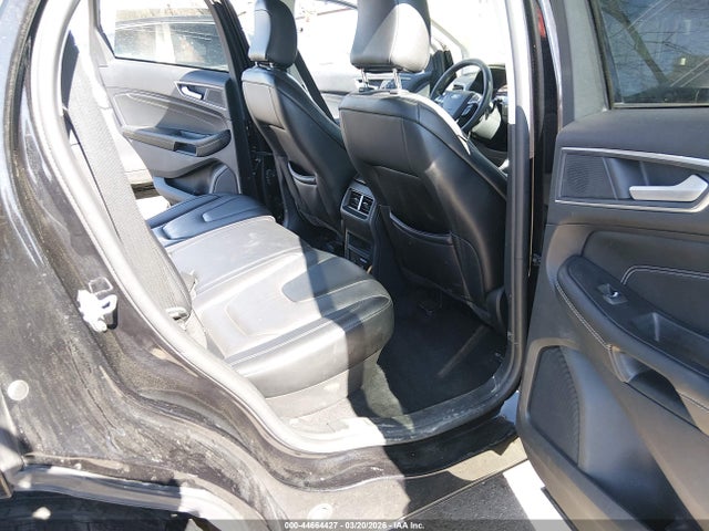 Ford Edge Titanium