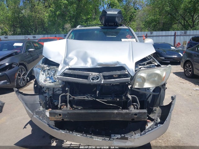 Toyota 4Runner Limited V8