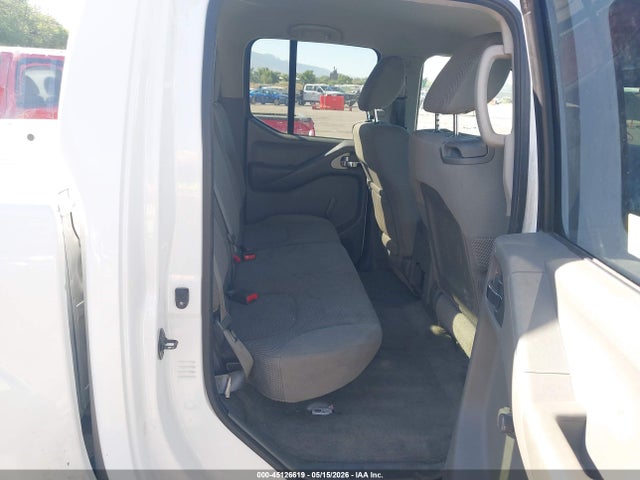 Nissan Frontier S
