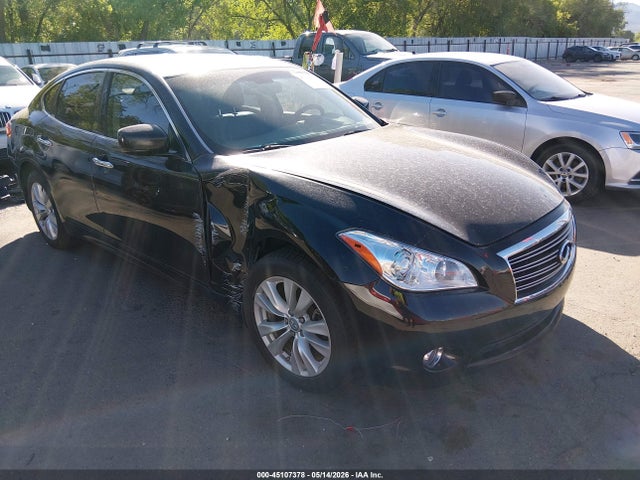 Salvage INFINITI M37x Image