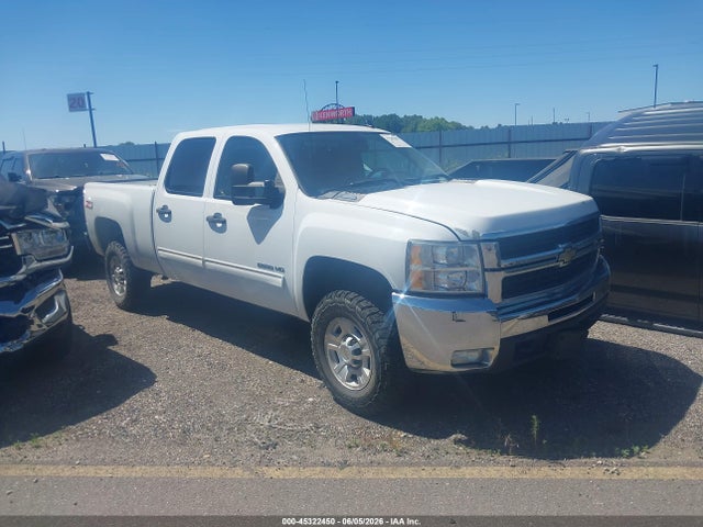 Salvage Chevrolet Silverado 2500 Image