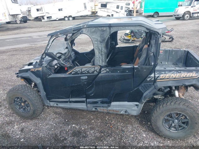 Polaris General Xp 4 1000 Deluxe Ride Command