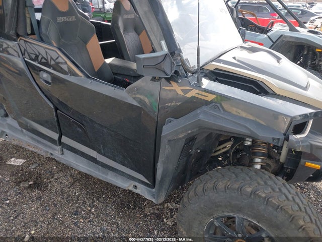 Polaris General Xp 4 1000 Deluxe Ride Command