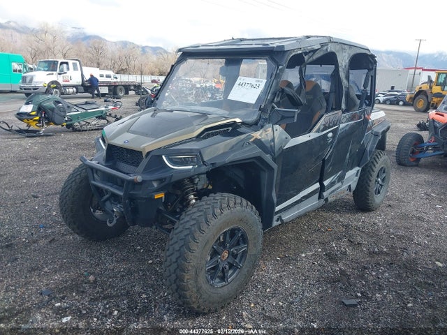 Polaris General Xp 4 1000 Deluxe Ride Command