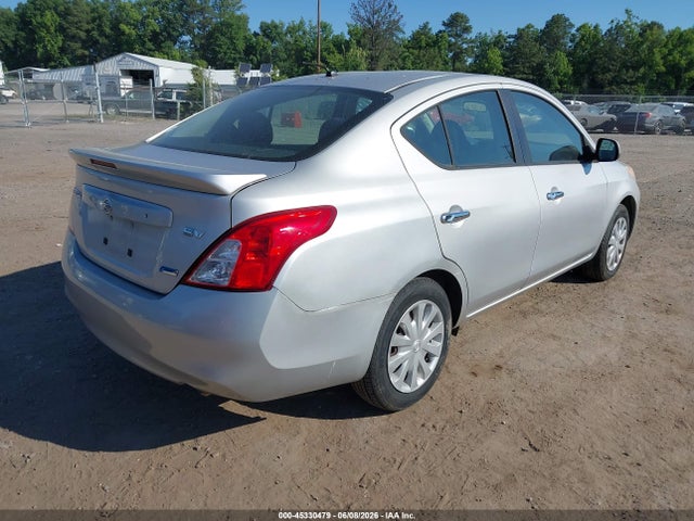 Nissan Versa 1.6 Sv