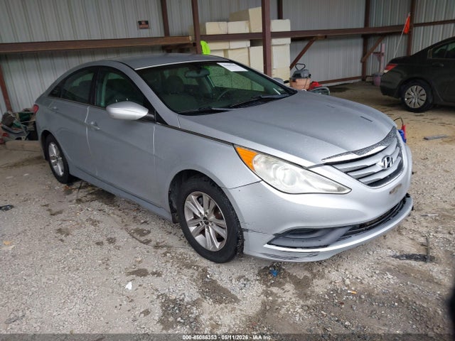 Salvage Hyundai SONATA Image