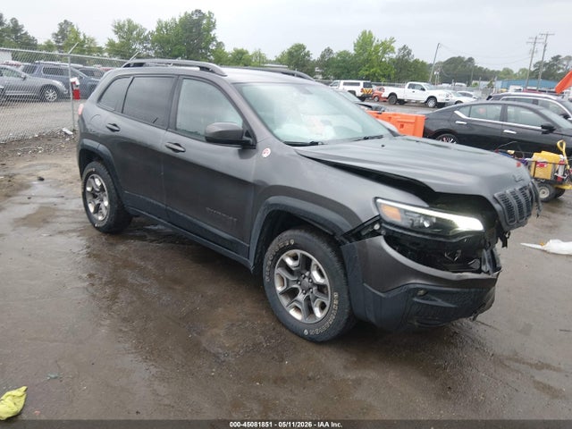 Salvage Jeep Cherokee Image