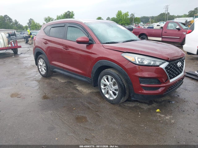 Salvage Hyundai TUCSON Image