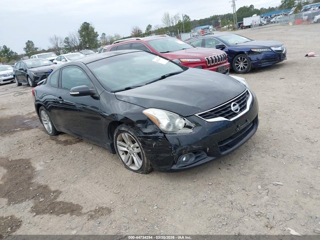 Salvage Nissan Altima Image