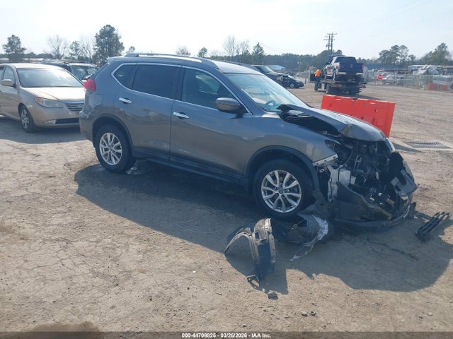 Salvage Nissan Rogue Image