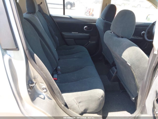 Nissan Versa 1.8s