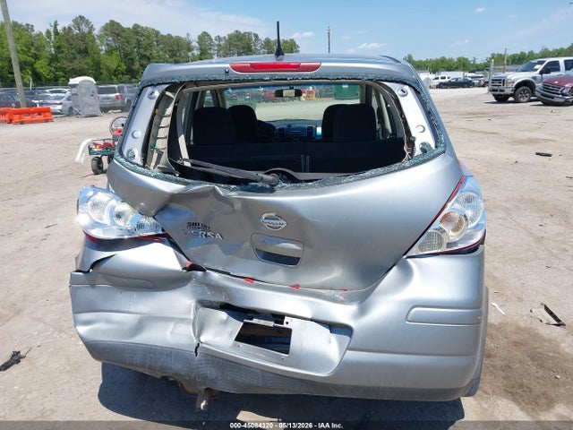 Nissan Versa 1.8s