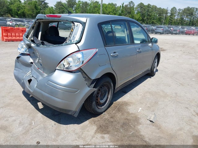 Nissan Versa 1.8s