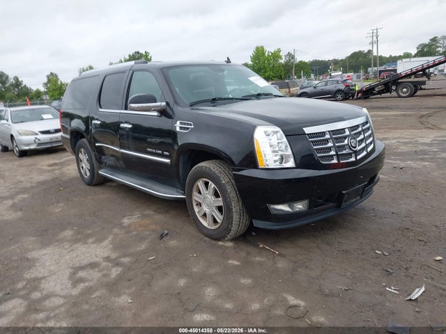 Salvage Cadillac Escalade Image