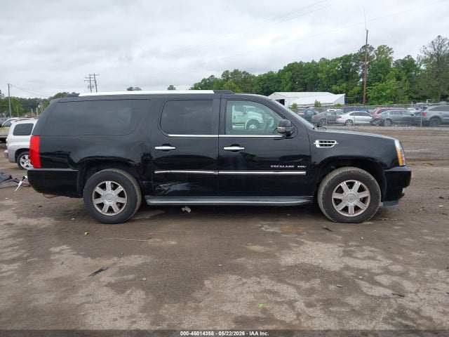 Cadillac Escalade Standard