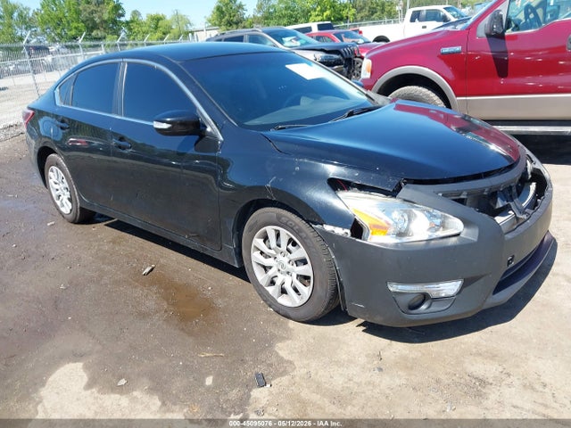 Salvage Nissan Altima Image