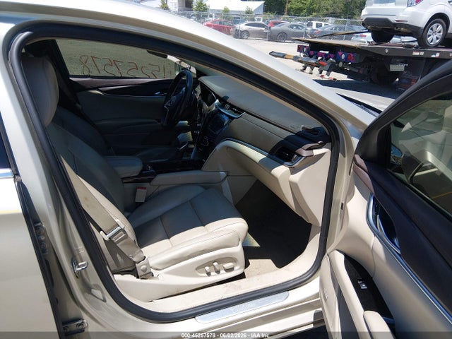 Cadillac XTS Standard