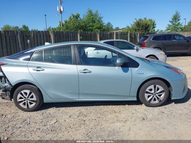 Toyota Prius Four