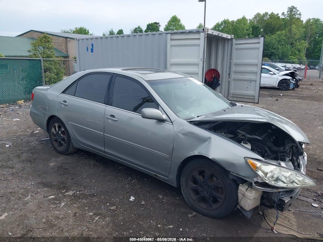 Salvage Toyota Camry Image