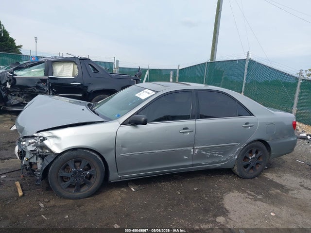 Toyota Camry Xle V6