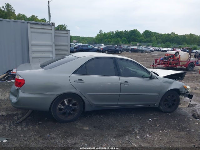 Toyota Camry Xle V6