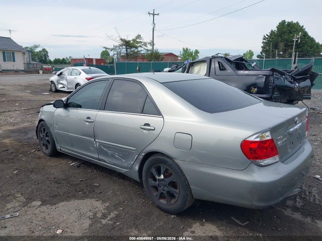 Toyota Camry Xle V6