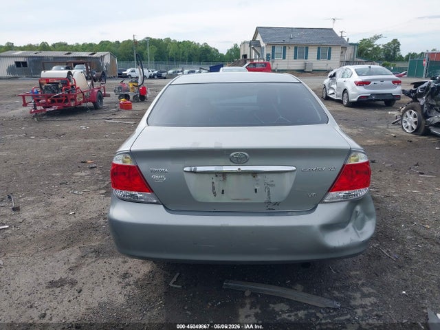 Toyota Camry Xle V6