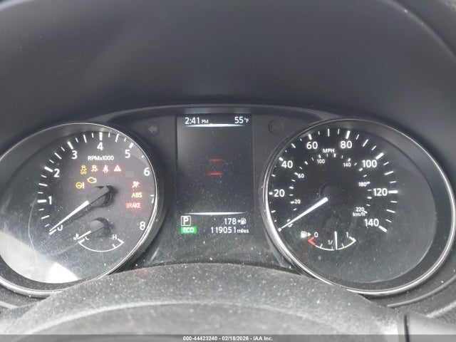 Nissan Rogue S