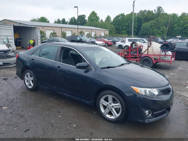 Salvage Toyota Camry Image